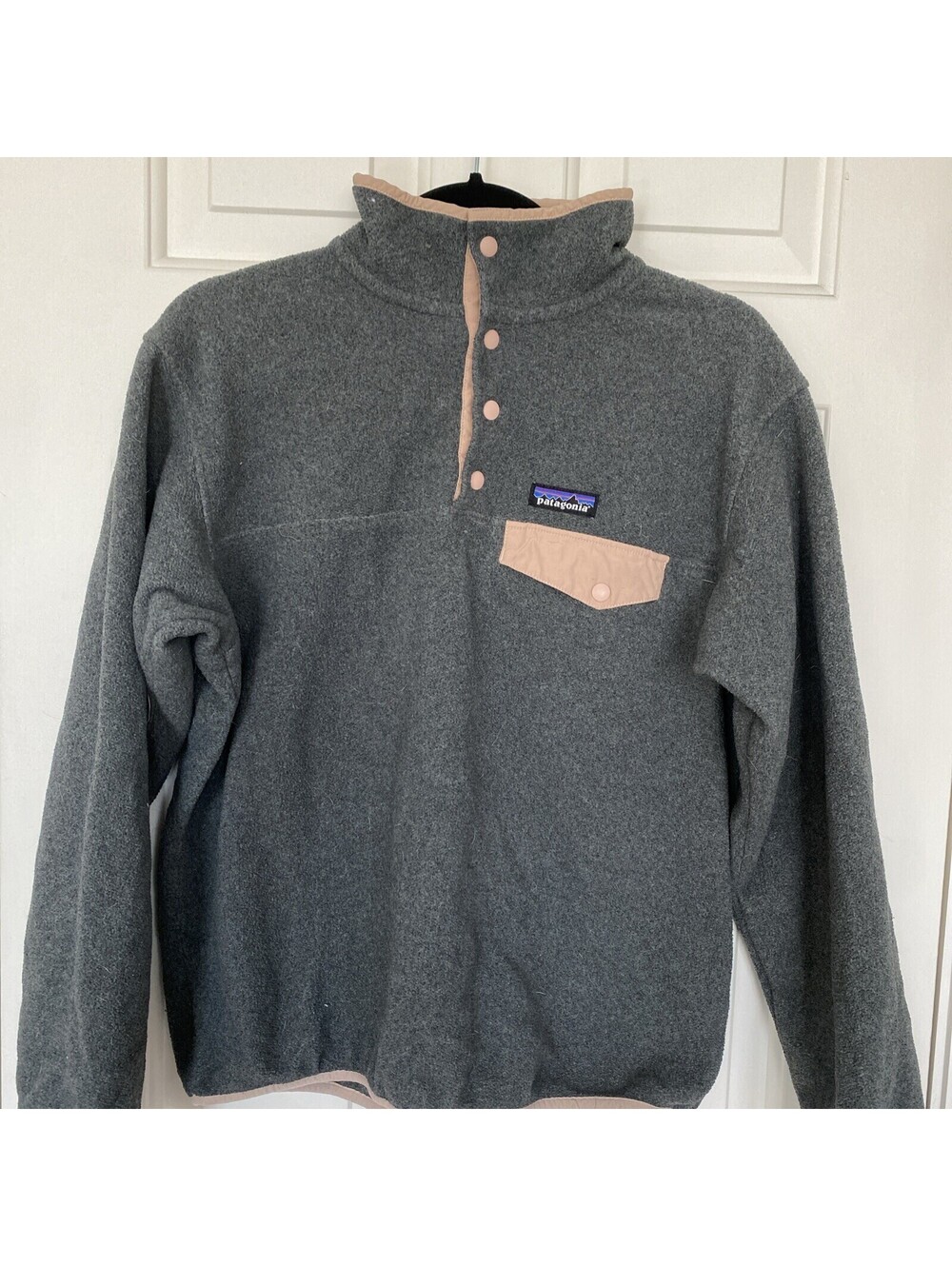 Patagonia Women's Pullover Snap-T Lightweight Synchilla Sz S Gray / Pink